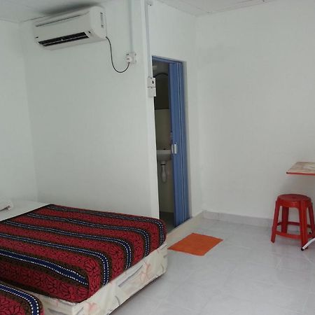 Et Budget Guest House Batu Feringgi Cameră foto